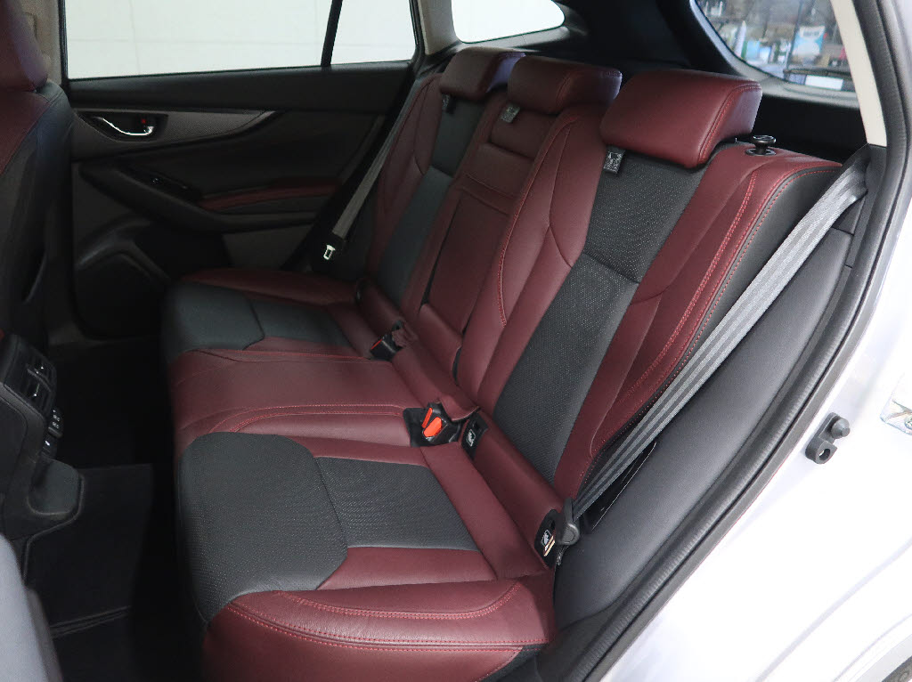 スバル レヴォーグ STIスポーツ EX