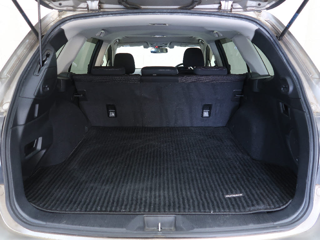 スバル ﾚｶﾞｼｨｱｳﾄﾊﾞｯｸ ベースグレード