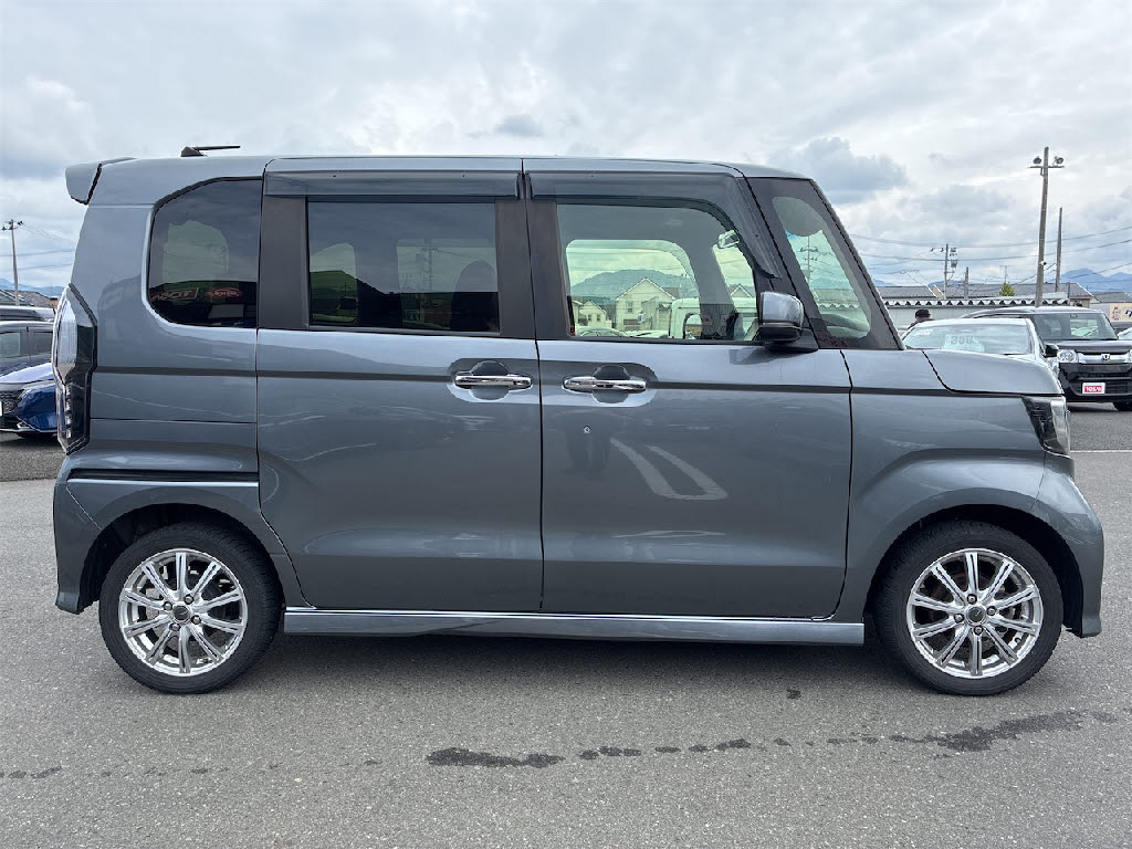 ホンダ Ｎ　ＢＯＸカスタム L ﾀｰﾎﾞ 4WD