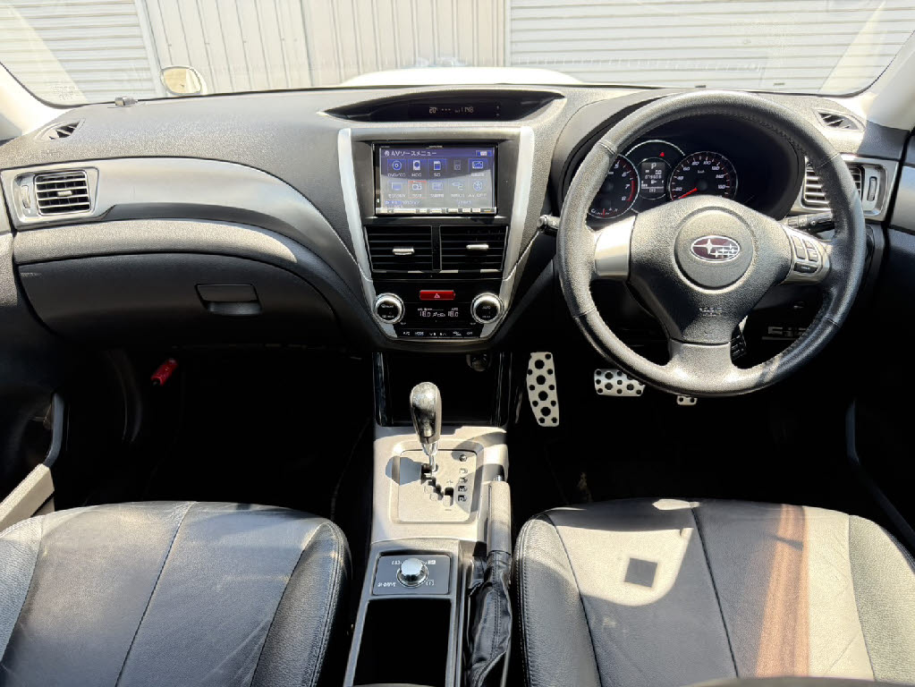 スバル フォレスター 2.0XT