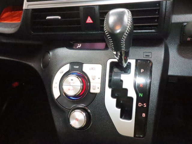 トヨタ シエンタ ファンベースＧ