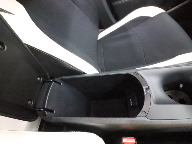 トヨタ Ｃ-ＨＲ Ｓ　ＬＥＤパッケージ