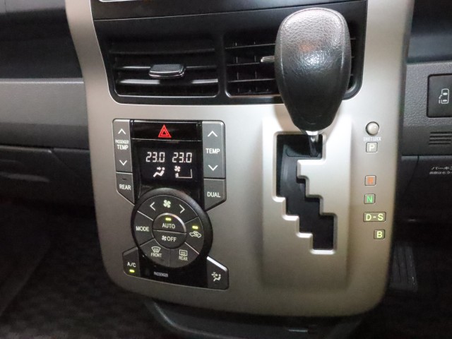 トヨタ ノア Xｽﾏｰﾄｴﾃﾞｨｼｮﾝ