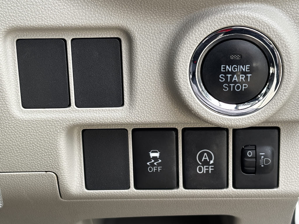 ダイハツ キャスト 4WD ｽﾀｲﾙX