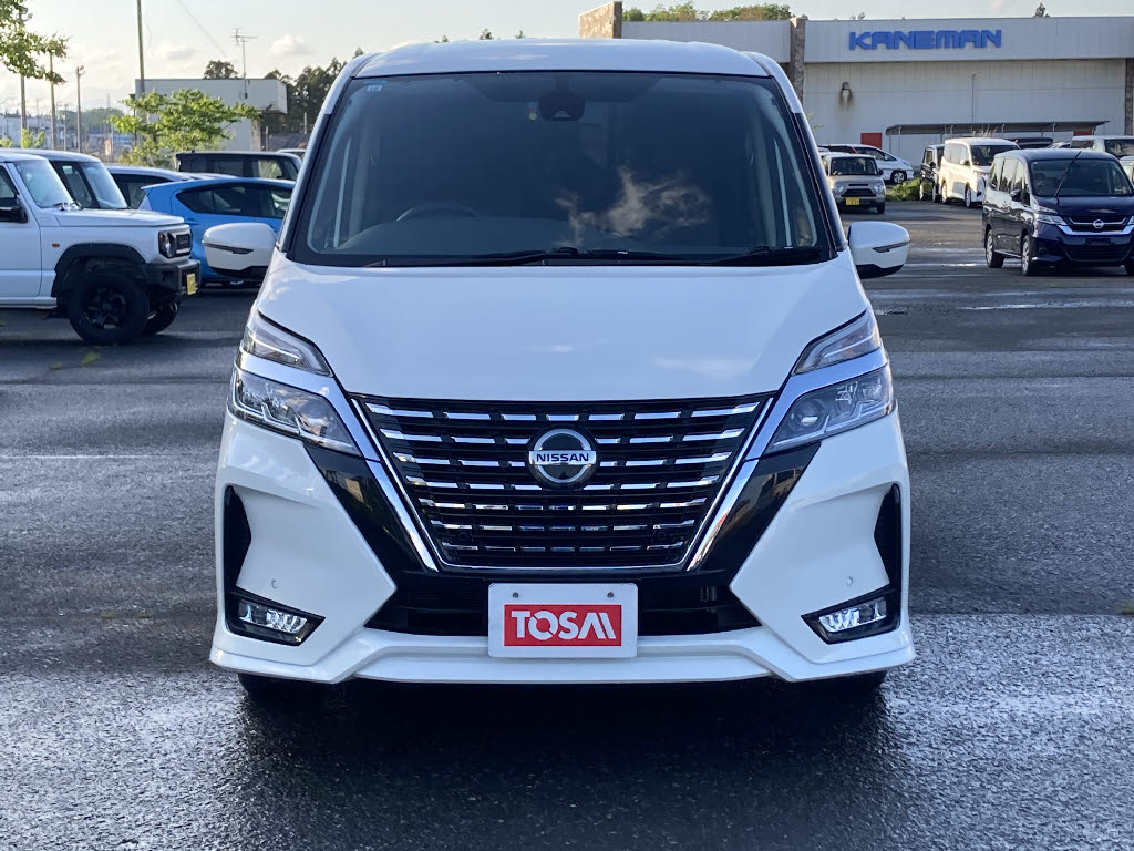 ニッサン セレナ ﾊｲｳｪｲｽﾀｰV　4WD