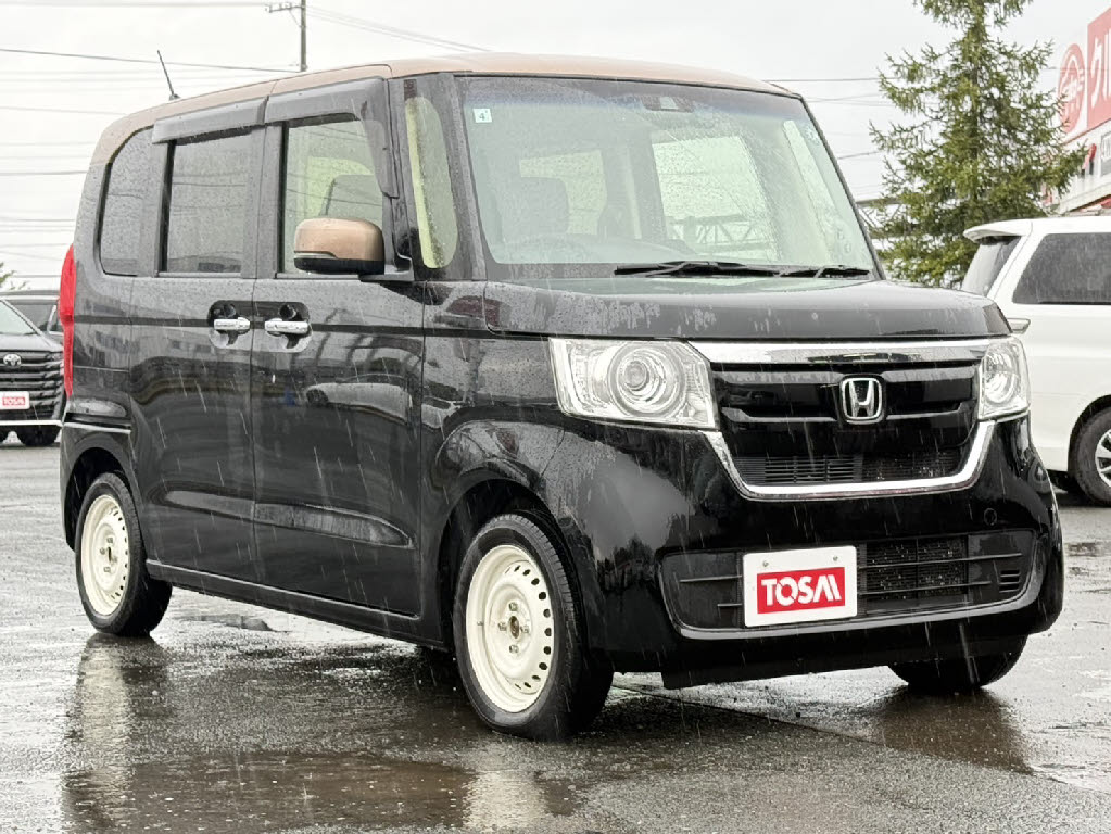 ホンダ Ｎ　ＢＯＸ G・LﾎﾝﾀﾞｾﾝｼﾝｸﾞｶｯﾊﾟｰﾌﾞﾗｳﾝS 4WD