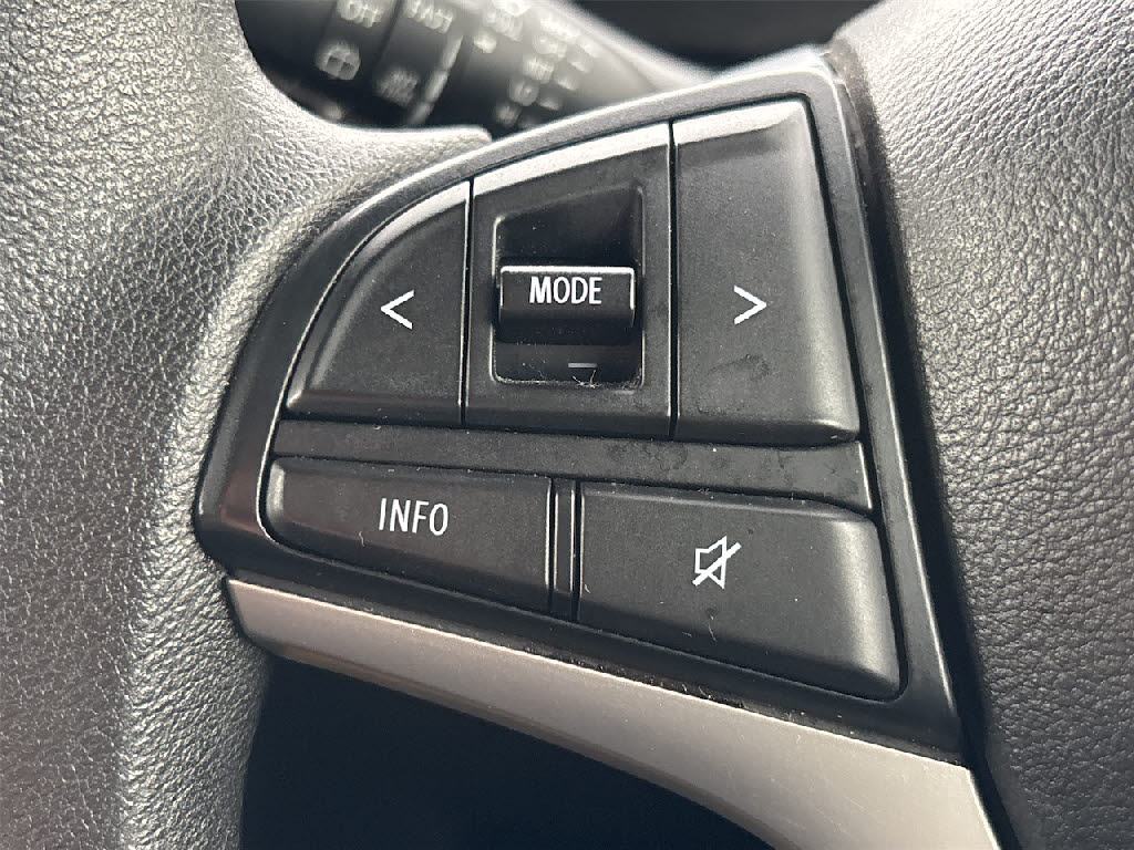 スズキ ソリオ ﾊｲﾌﾞﾘｯﾄﾞMX 4WD