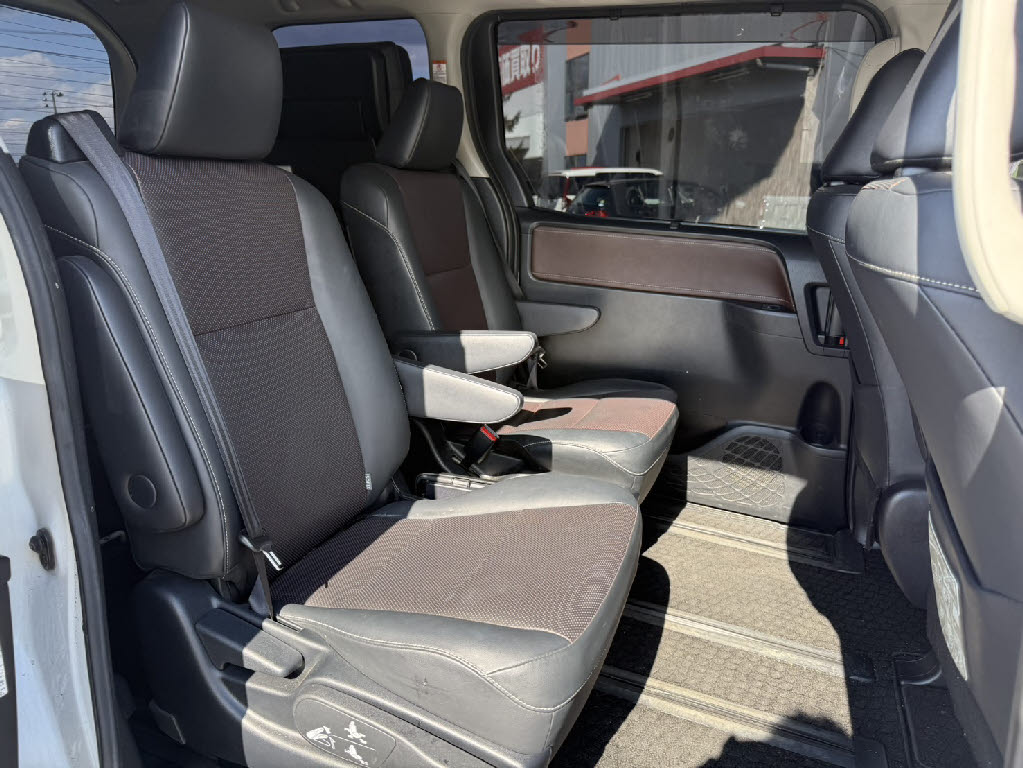 トヨタ エスクァイア GI 4WD