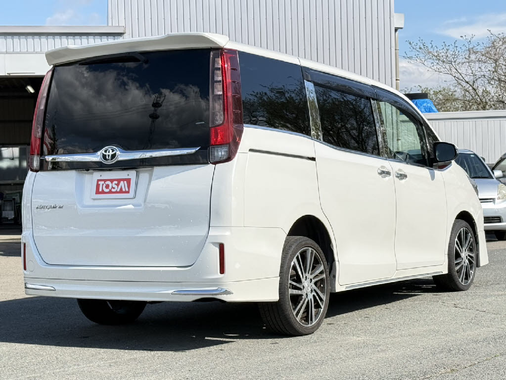 トヨタ エスクァイア GI 4WD