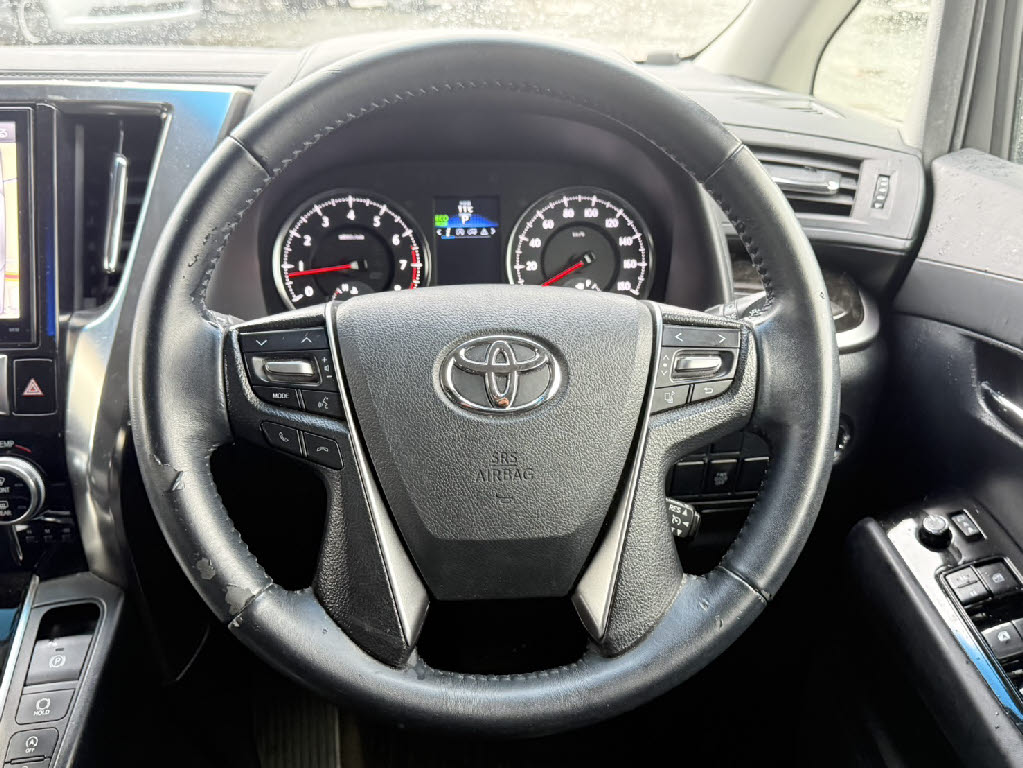 トヨタ アルファード 2.5SAﾊﾟｯｹｰｼﾞ 4WD