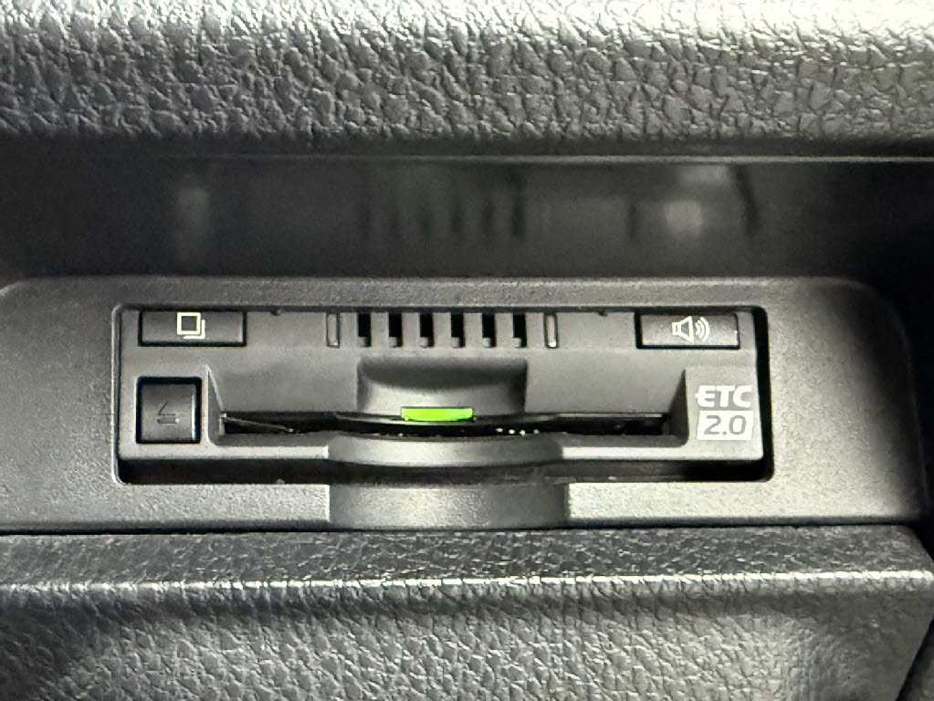 トヨタ エスクァイア GIﾌﾟﾚﾐｱﾑﾊﾟｯｹｰｼﾞ 4WD