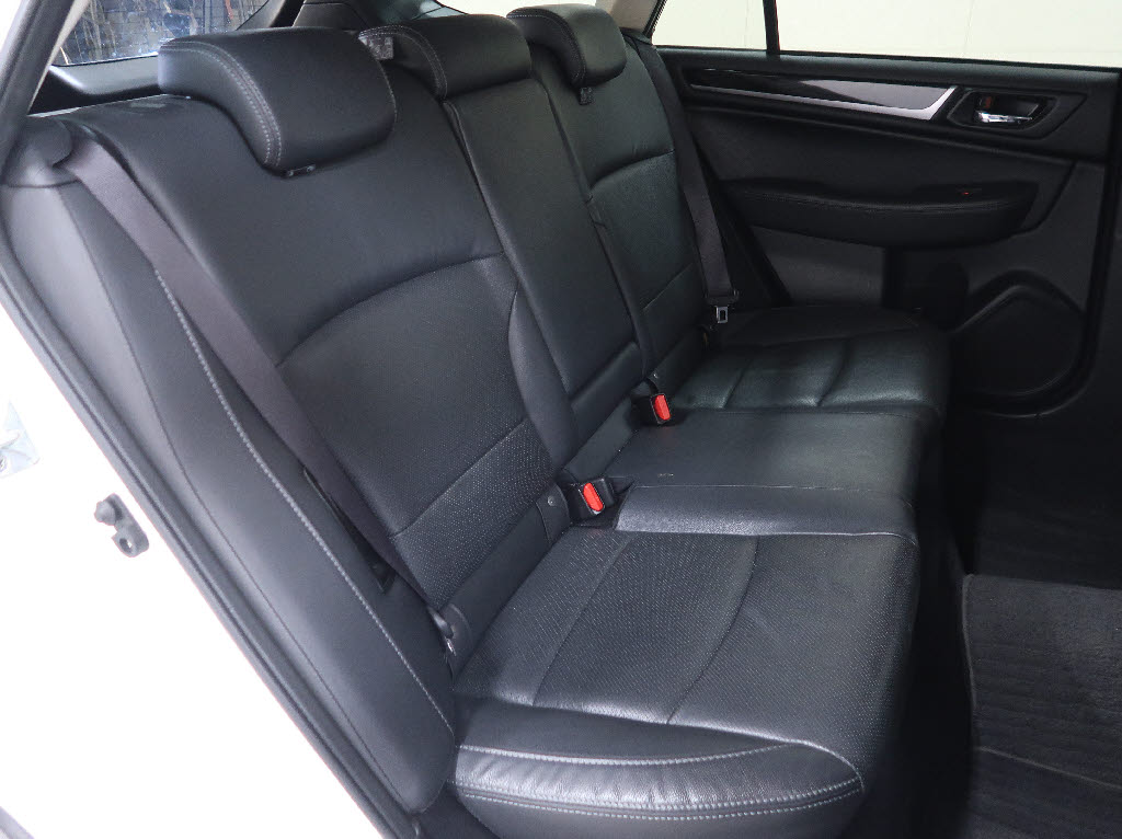 スバル ﾚｶﾞｼｨｱｳﾄﾊﾞｯｸ ﾘﾐﾃｯﾄﾞ 4WD