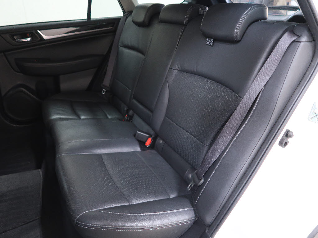 スバル ﾚｶﾞｼｨｱｳﾄﾊﾞｯｸ ﾘﾐﾃｯﾄﾞ 4WD