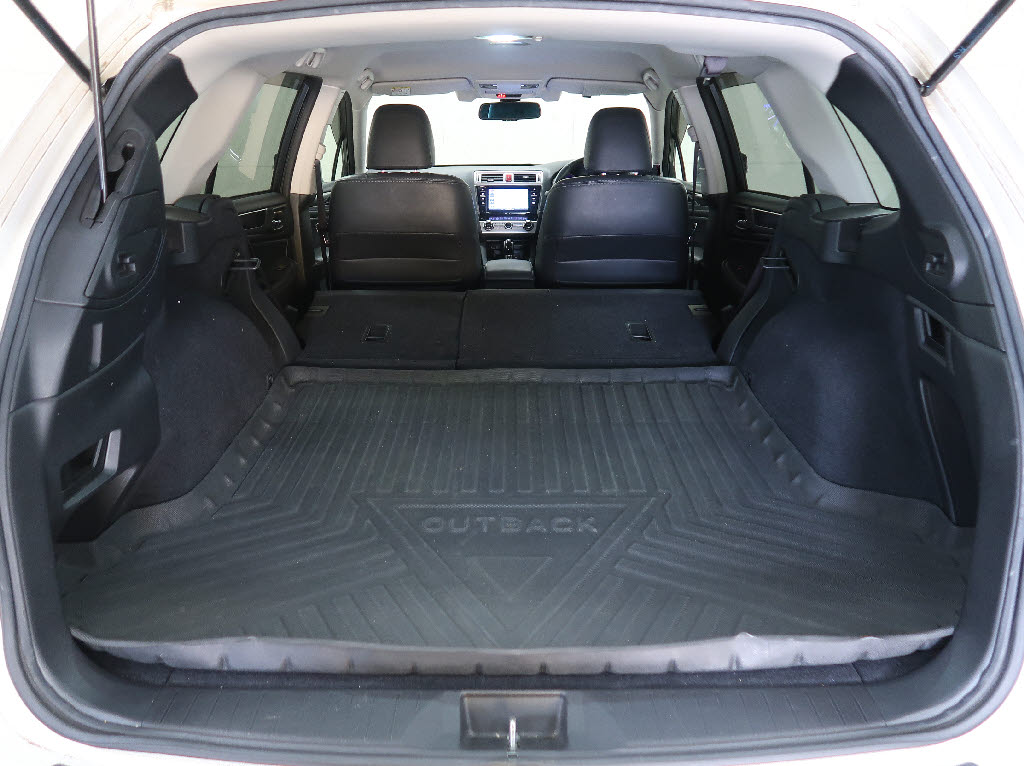 スバル ﾚｶﾞｼｨｱｳﾄﾊﾞｯｸ ﾘﾐﾃｯﾄﾞ 4WD