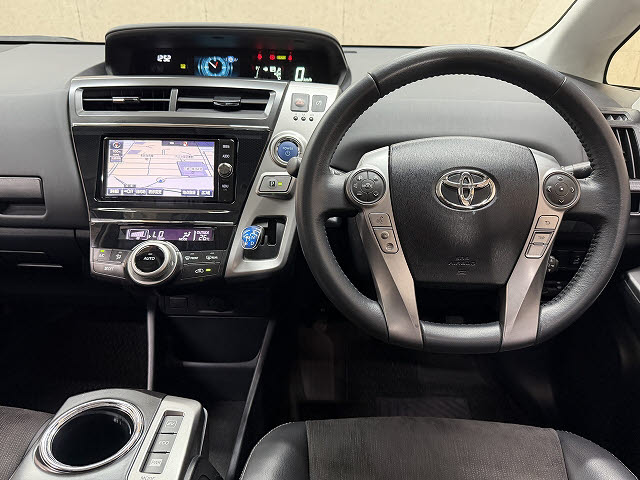 トヨタ プリウスアルファ G