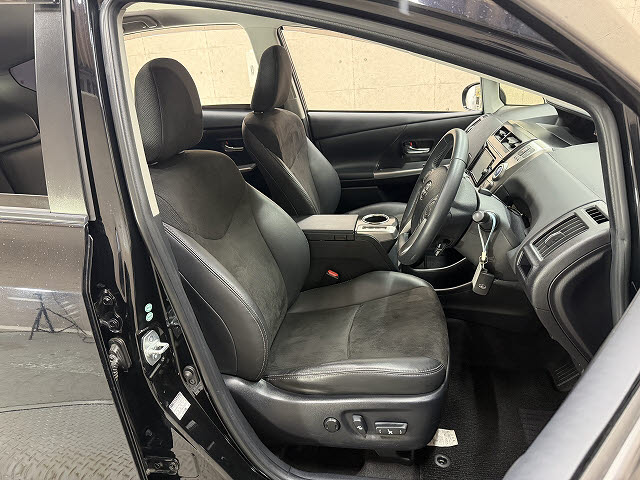 トヨタ プリウスアルファ G