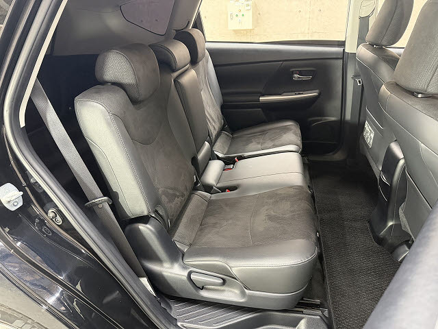 トヨタ プリウスアルファ G