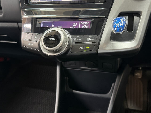 トヨタ プリウスアルファ G