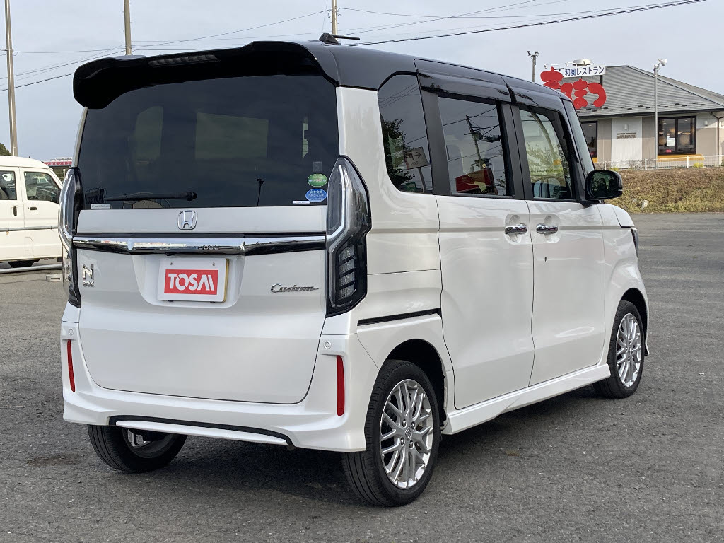 ホンダ Ｎ　ＢＯＸカスタム G・Lﾀｰﾎﾞﾎﾝﾀﾞｾﾝｼﾝｸﾞ 4WD