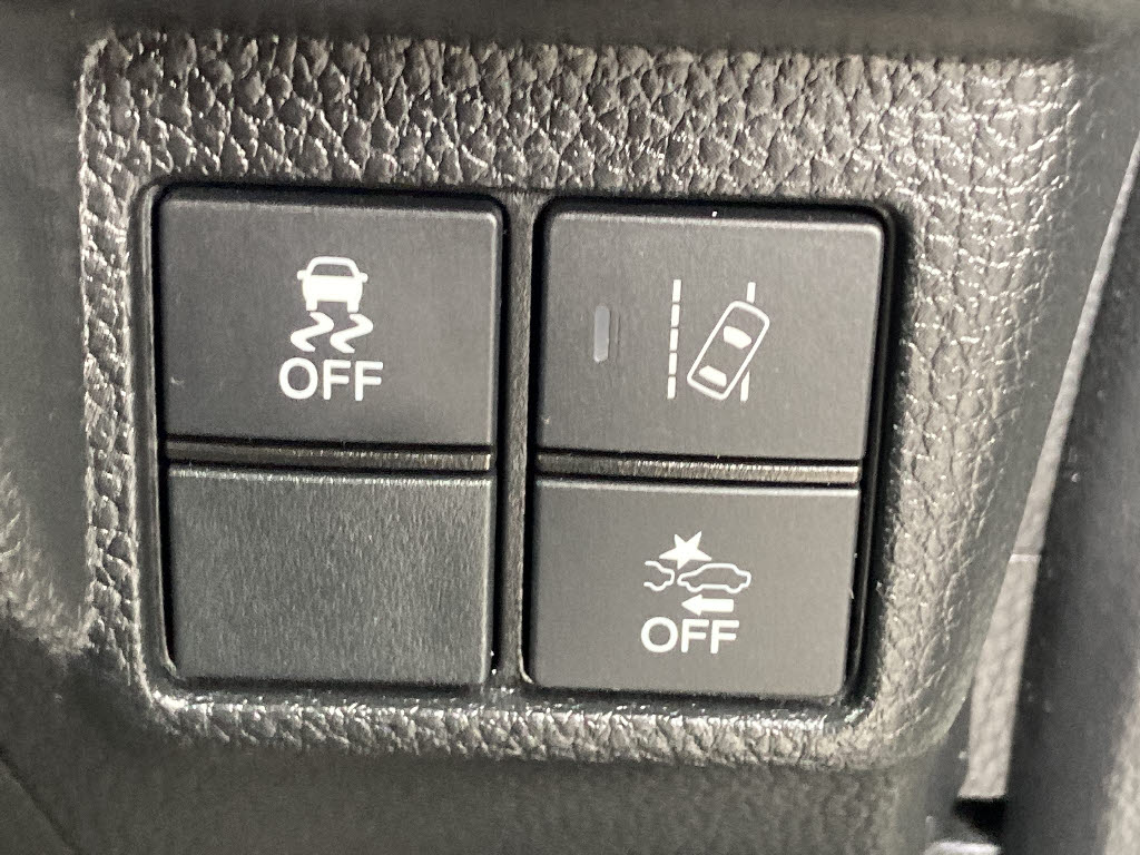 ホンダ Ｎ　ＢＯＸカスタム G・Lﾀｰﾎﾞﾎﾝﾀﾞｾﾝｼﾝｸﾞ 4WD