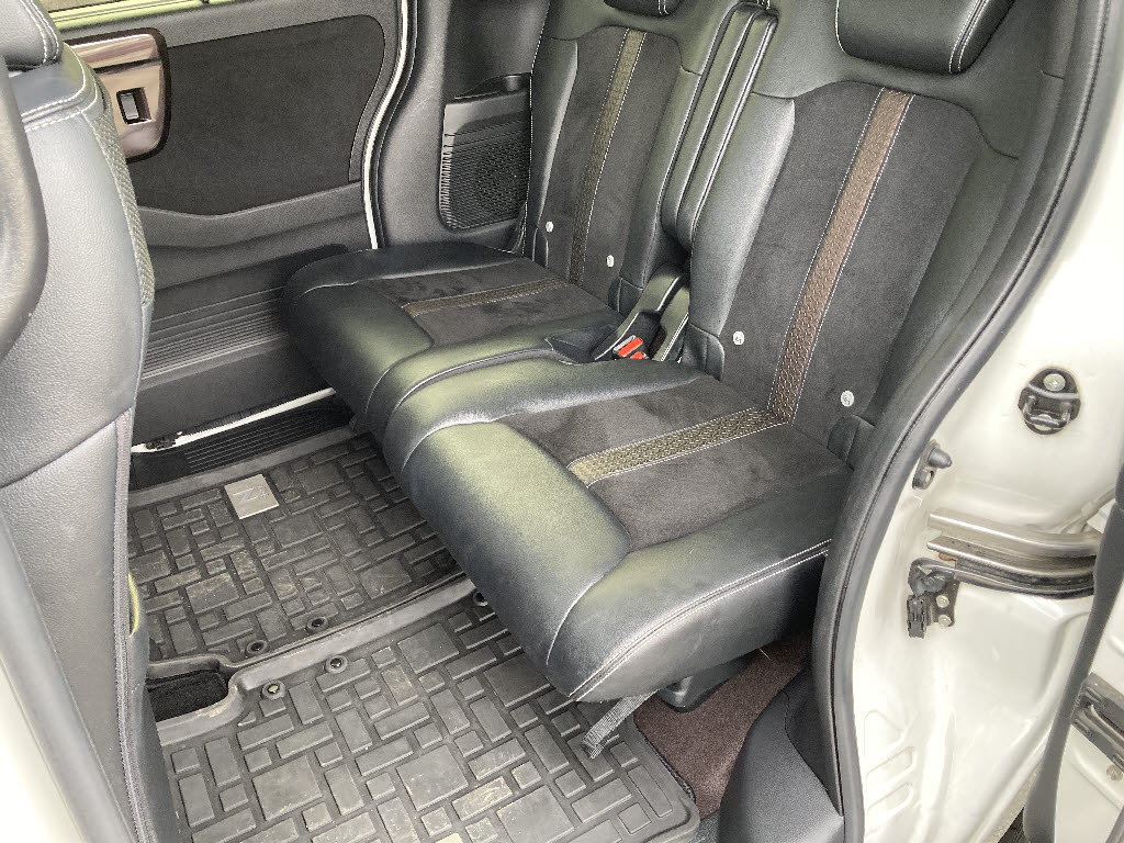 ホンダ Ｎ　ＢＯＸカスタム G・Lﾀｰﾎﾞﾎﾝﾀﾞｾﾝｼﾝｸﾞ 4WD