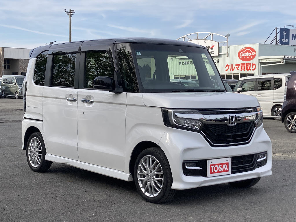 ホンダ Ｎ　ＢＯＸカスタム G・Lﾀｰﾎﾞﾎﾝﾀﾞｾﾝｼﾝｸﾞ 4WD