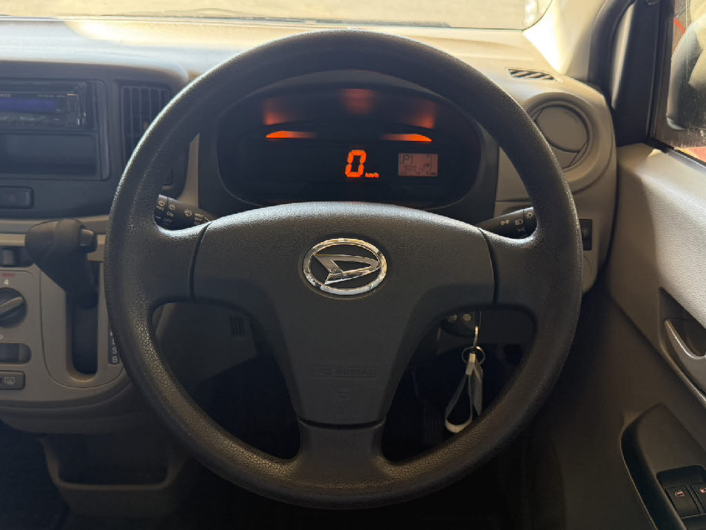 ダイハツ ミライース Lf 4WD