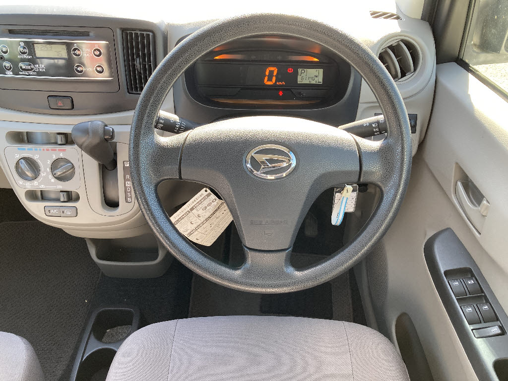ダイハツ ミライース Lf 4WD