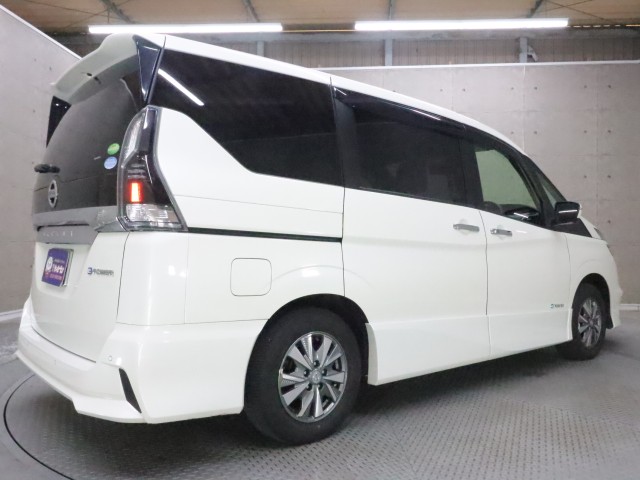 ニッサン セレナＨＶ eﾊﾟﾜｰﾊｲｳｪｲｽﾀｰV