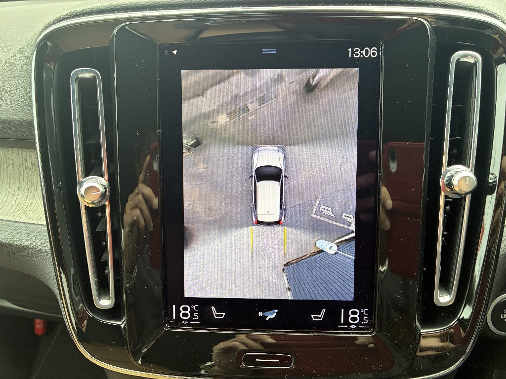 ボルボ ボルボ ＸＣ４０ B4 AWDｲﾝｽｸﾘﾌﾟｼｮﾝ