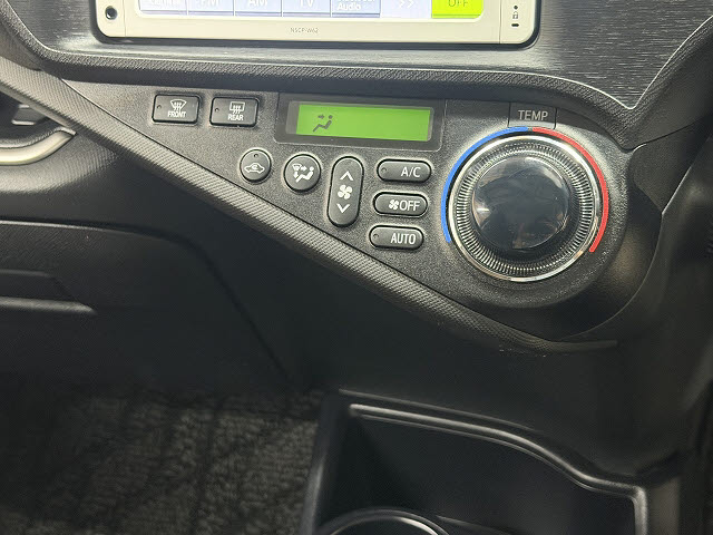 トヨタ アクア G