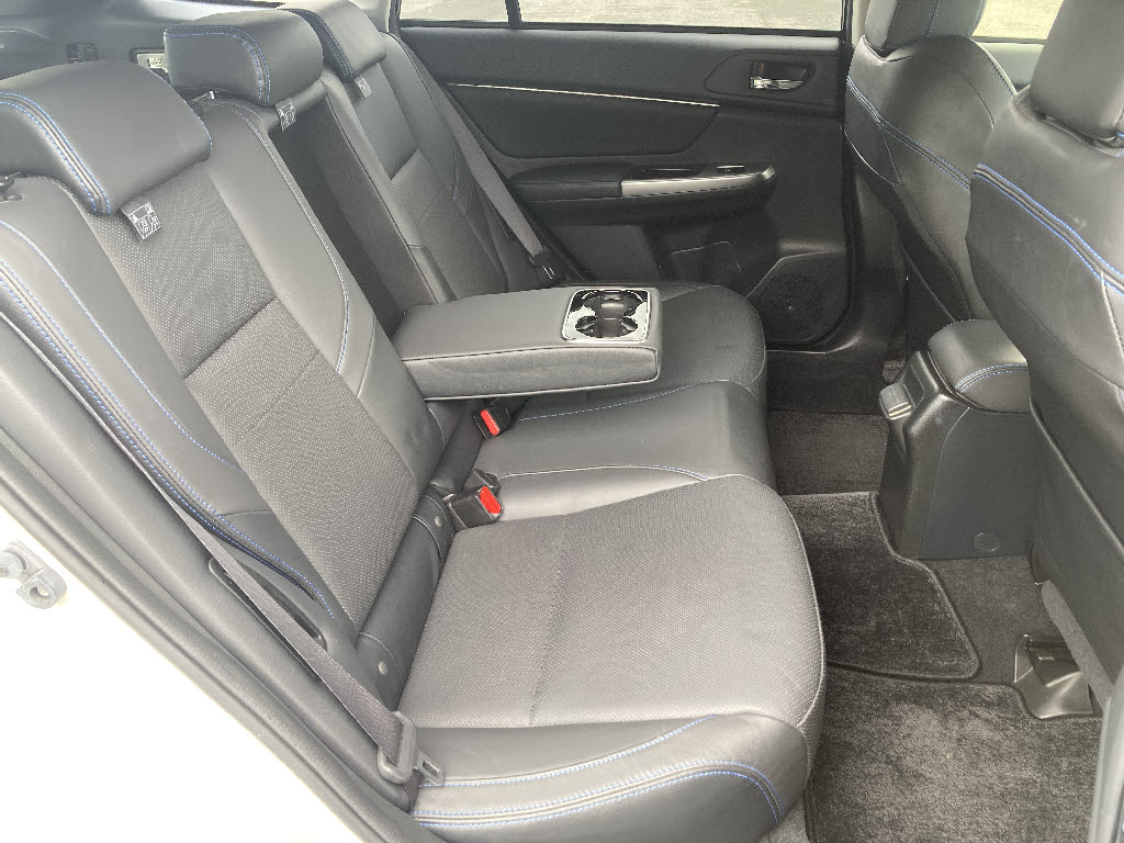 スバル レヴォーグ 1.6GT-S ｱｲｻｲﾄ ｾｰﾌﾃｨﾊﾟｯｹｰｼﾞ 4WD