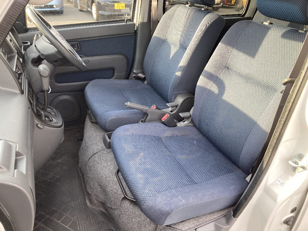 トヨタ ピクシスＶ ｸﾙｰｽﾞ 4WD
