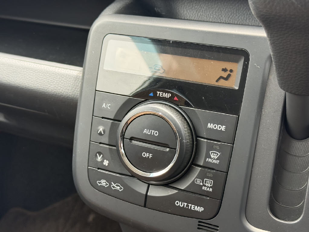 ニッサン モコ X FOUR