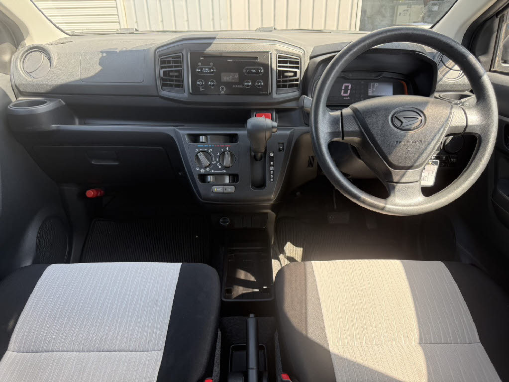 ダイハツ ミライース L SA3 4WD