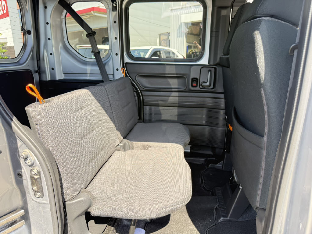 ホンダ Ｎ－ＶＡＮ Lﾎﾝﾀﾞｾﾝｼﾝｸﾞ 4WD