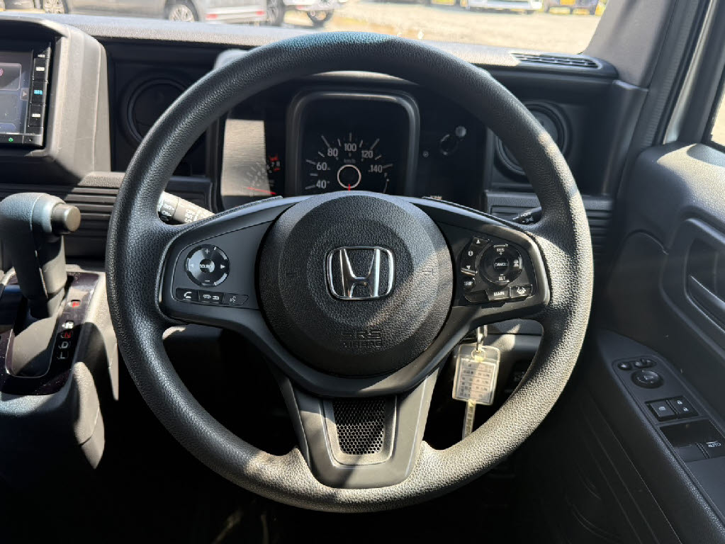 ホンダ Ｎ－ＶＡＮ Lﾎﾝﾀﾞｾﾝｼﾝｸﾞ 4WD