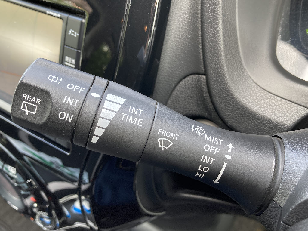 ニッサン ノート e-POWER X FOUR
