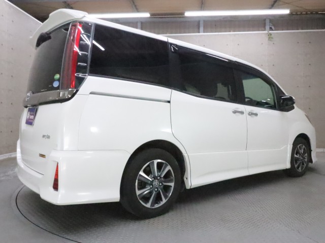 トヨタ ノア Siﾀﾞﾌﾞﾙﾊﾞｲﾋﾞｰ2