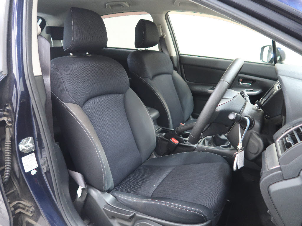 スバル インプレッサスポーツ 1.6I-L 4WD