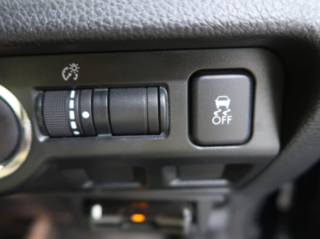 スバル インプレッサスポーツ 1.6I-L 4WD