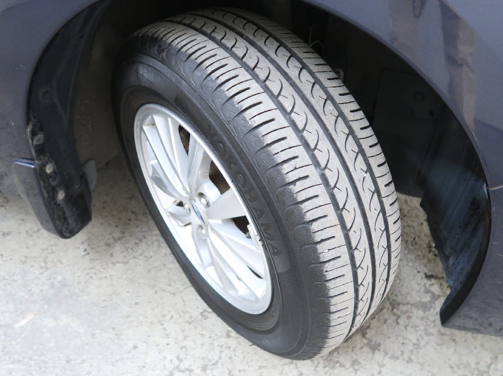 スバル インプレッサスポーツ 1.6I-L 4WD
