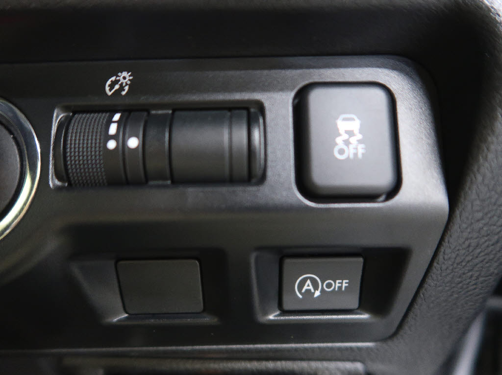 スバル インプレッサスポーツ 2.0I ｱｲｻｲﾄ 4WD