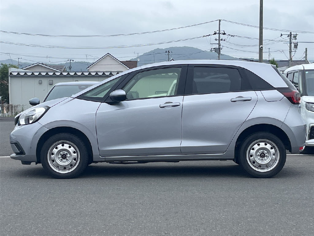 ホンダ フィット ﾍﾞｰｼｯｸ 4WD