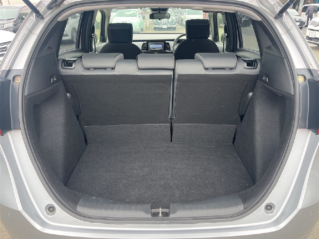 ホンダ フィット ﾍﾞｰｼｯｸ 4WD