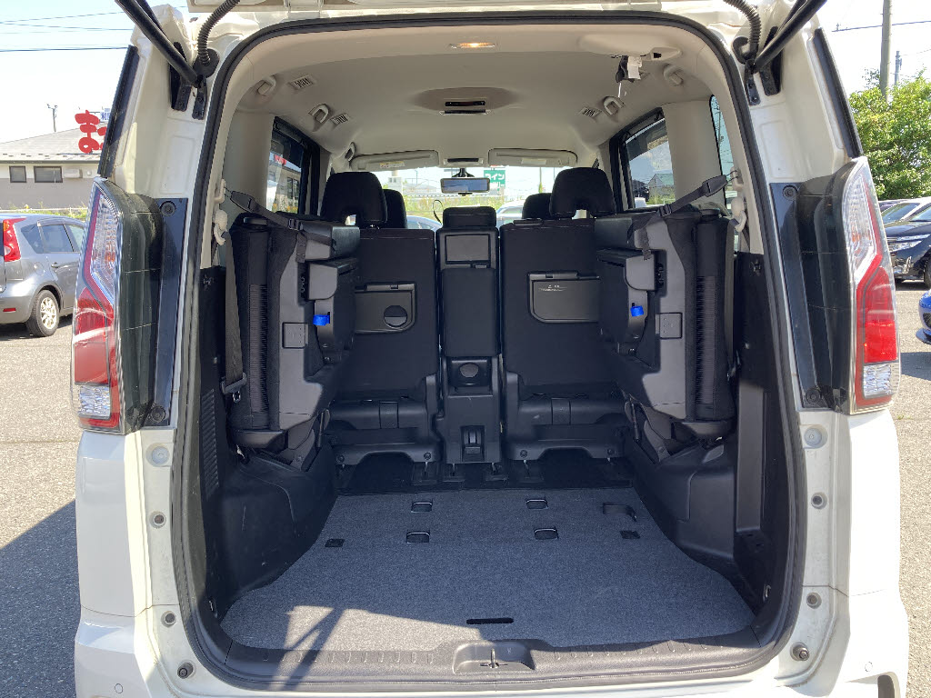 ニッサン セレナＨＶ ﾊｲｳｪｲｽﾀｰ 4WD