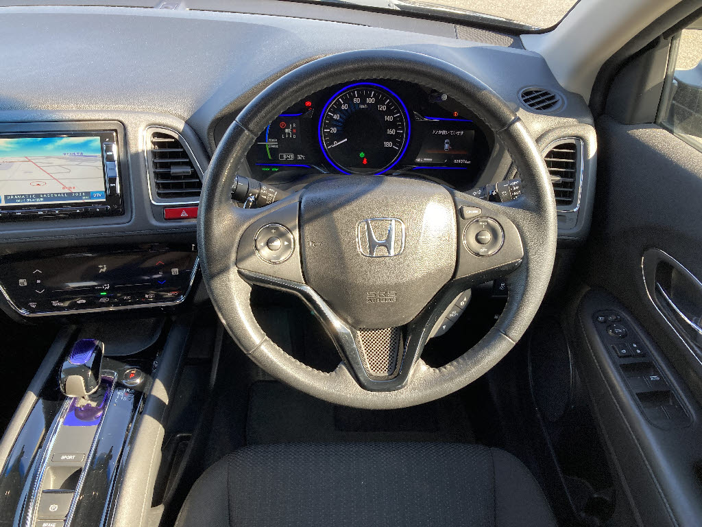 ホンダ ヴェゼルＨＶ HYBRID X