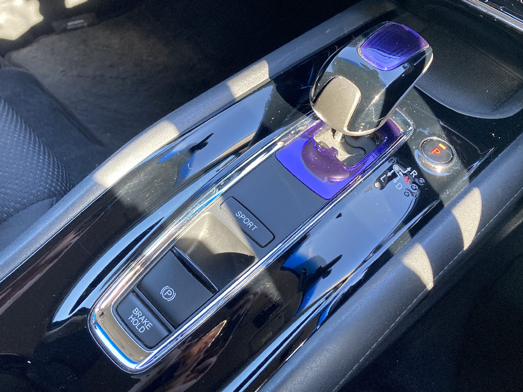 ホンダ ヴェゼルＨＶ HYBRID X