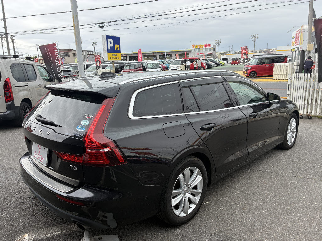 ボルボ ボルボ Ｖ６０ T5　モメンタム