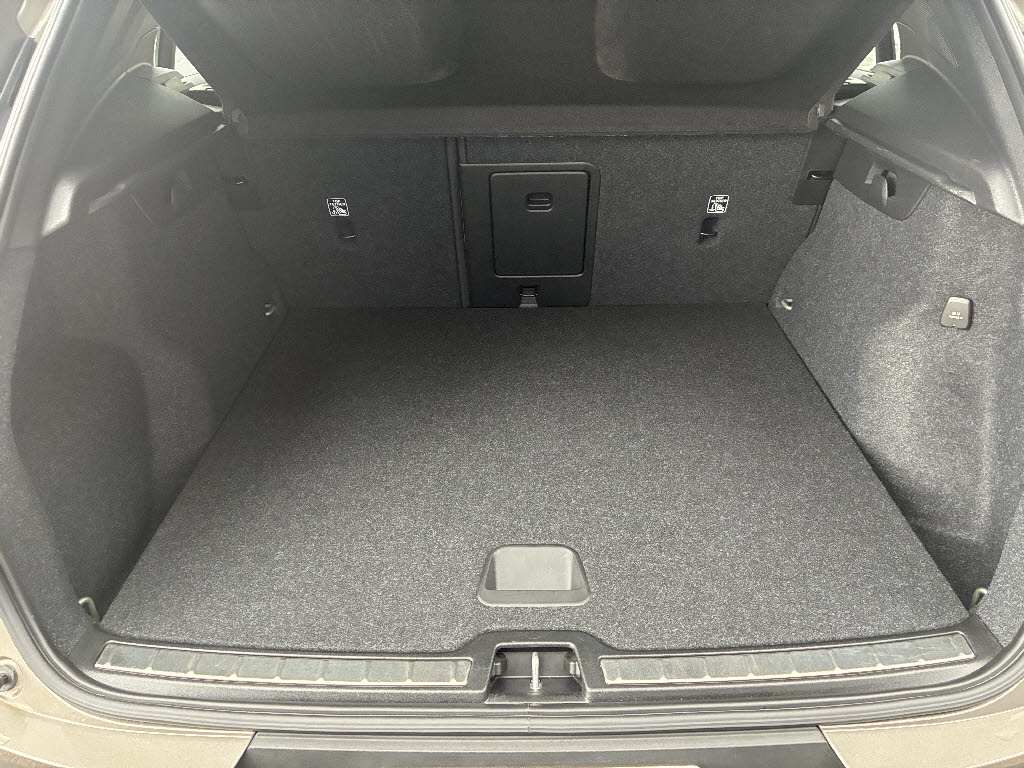 ボルボ ボルボ ＸＣ４０ ﾘﾁｬｰｼﾞﾌﾟﾗｸﾞｲﾝHV T5ｲﾝｽｸﾘﾌﾟｼｮﾝ